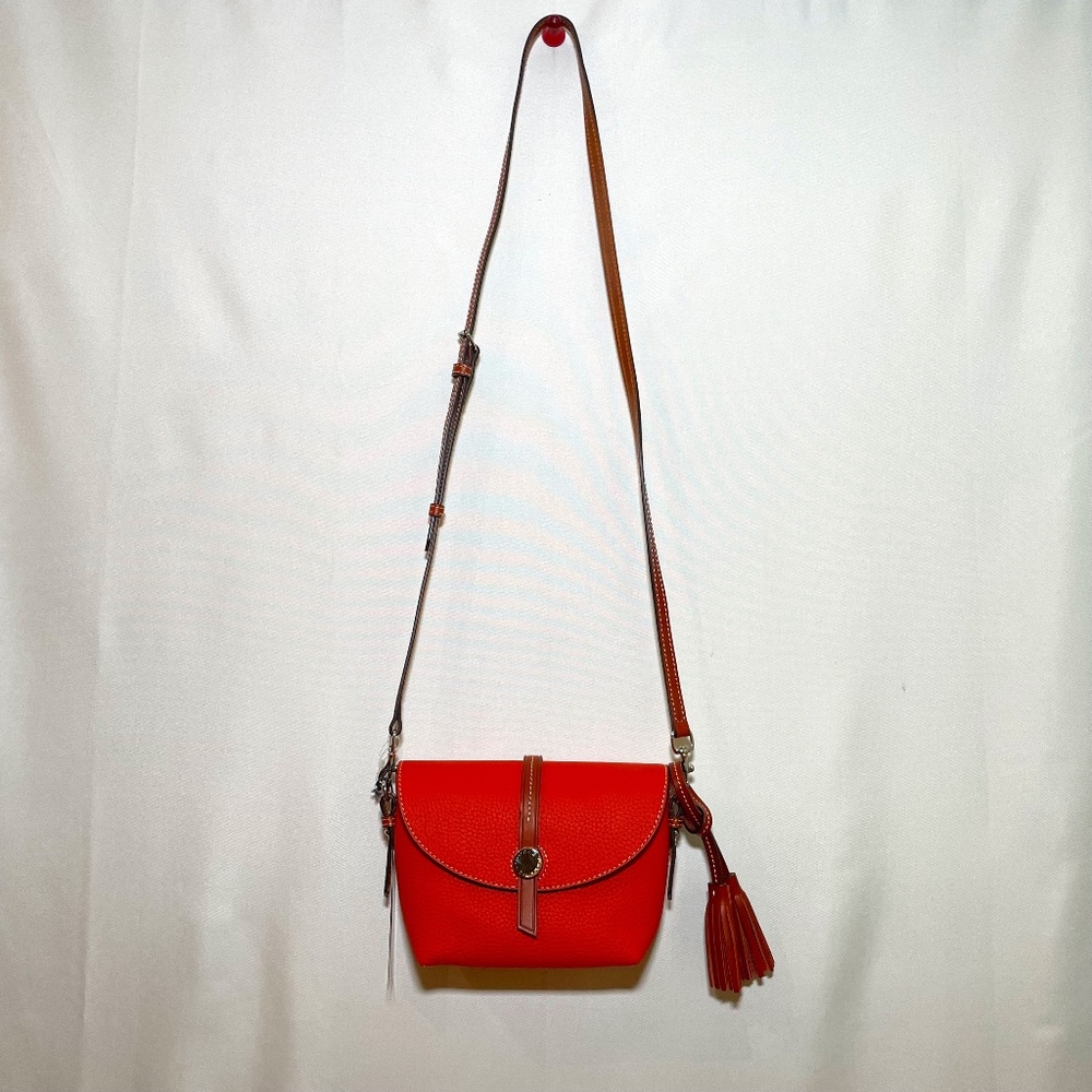 NEW WITH TAGS! DOONEY & BOURKE ALL LEATHER CROSSBODY BAG